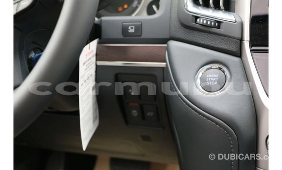 Buy Import Toyota Land Cruiser White Car in Import - Dubai in Region of Bouenza Buy Import Toyota Land Cruiser White Car in Import - Dubai in Region of Bouenza