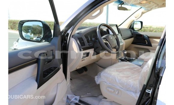 Buy Import Toyota Land Cruiser Black Car in Import - Dubai in Region of Bouenza Buy Import Toyota Land Cruiser Black Car in Import - Dubai in Region of Bouenza