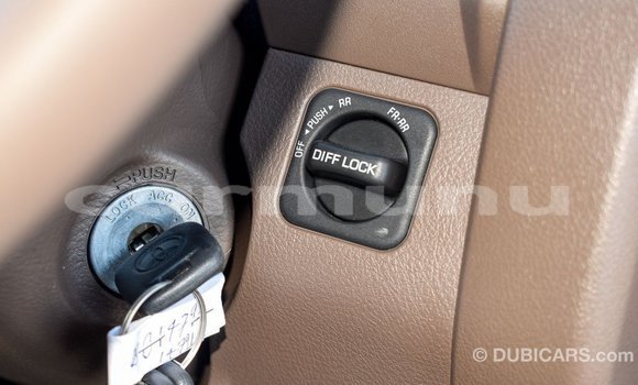 Buy Import Toyota Land Cruiser Beige Car in Import - Dubai in Region of Bouenza Buy Import Toyota Land Cruiser Beige Car in Import - Dubai in Region of Bouenza