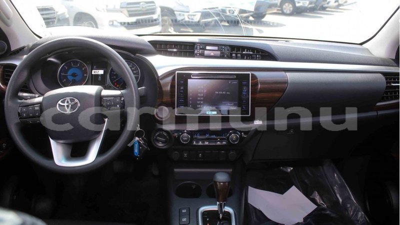 Big with watermark toyota hilux region de la bouenza import dubai 3543