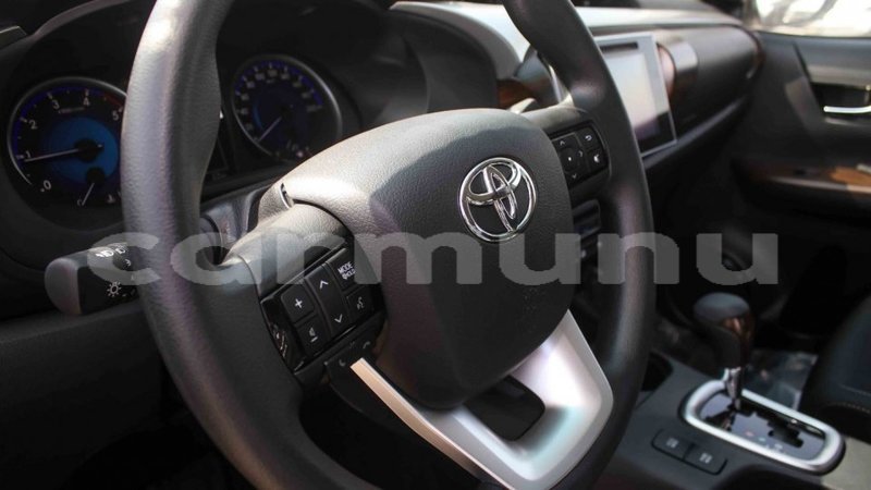 Big with watermark toyota hilux region de la bouenza import dubai 3543