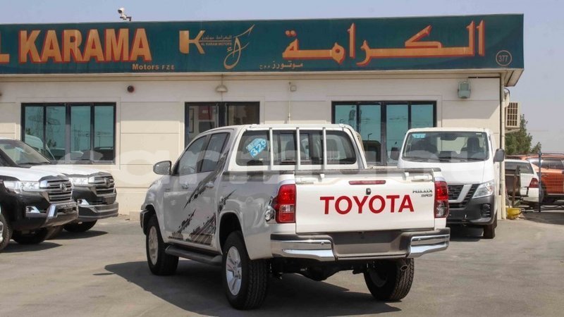 Big with watermark toyota hilux region de la bouenza import dubai 3543