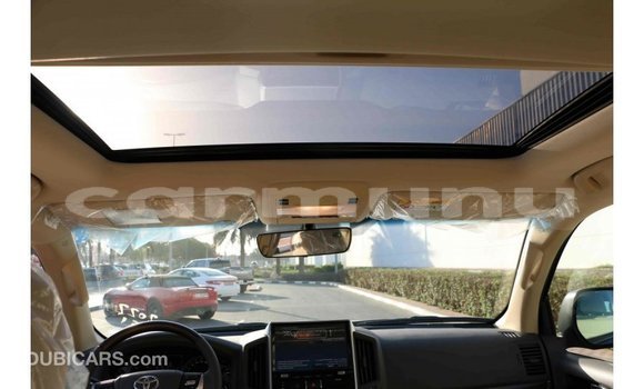 Buy Import Toyota Land Cruiser Black Car in Import - Dubai in Region of Bouenza Buy Import Toyota Land Cruiser Black Car in Import - Dubai in Region of Bouenza