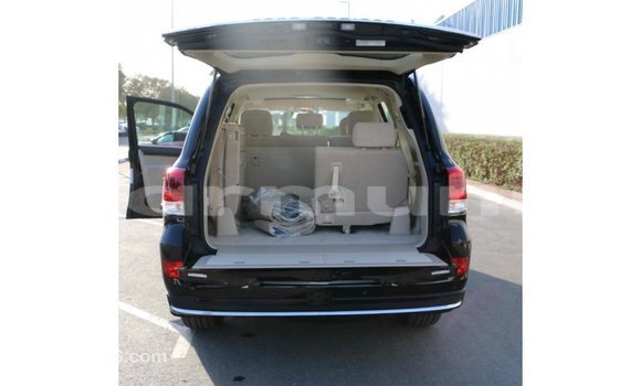 Buy Import Toyota Land Cruiser Black Car in Import - Dubai in Region of Bouenza Buy Import Toyota Land Cruiser Black Car in Import - Dubai in Region of Bouenza