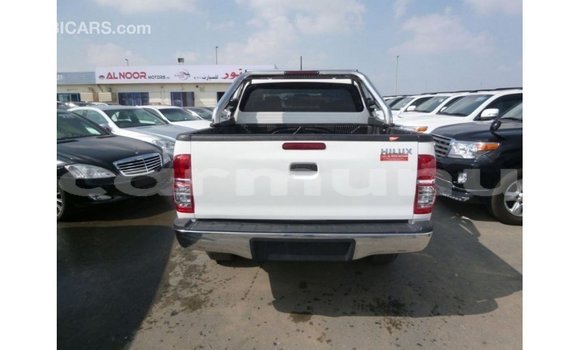 Buy Import Toyota Hilux White Car in Import - Dubai in Region of Bouenza Buy Import Toyota Hilux White Car in Import - Dubai in Region of Bouenza