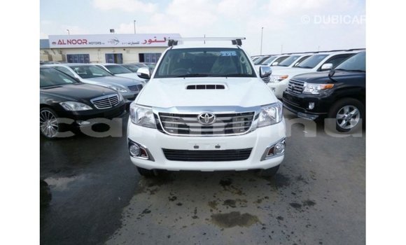 Buy Import Toyota Hilux White Car in Import - Dubai in Region of Bouenza Buy Import Toyota Hilux White Car in Import - Dubai in Region of Bouenza