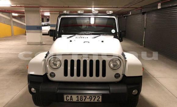 Acheter Occasion Voiture Jeep Wrangler Blanc à Brazzaville, Commune de Brazzaville Acheter Occasion Voiture Jeep Wrangler Blanc à Brazzaville, Commune de Brazzaville