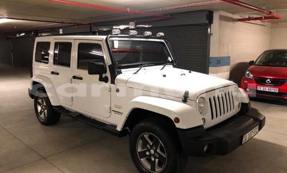 Acheter Occasion Voiture Jeep Wrangler Blanc à Brazzaville, Commune de Brazzaville Acheter Occasion Voiture Jeep Wrangler Blanc à Brazzaville, Commune de Brazzaville