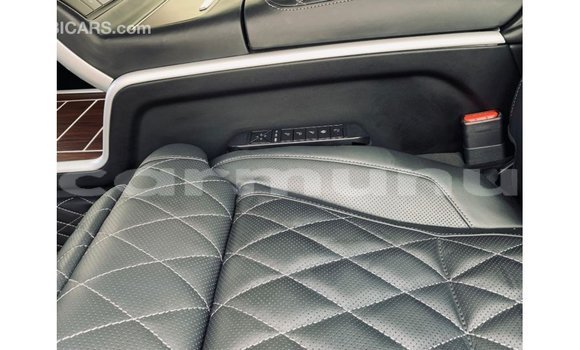 Acheter Import Voiture Toyota Land Cruiser Noir à Import - Dubai, Région de la Bouenza Acheter Import Voiture Toyota Land Cruiser Noir à Import - Dubai, Région de la Bouenza