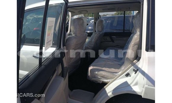 Buy Import Mitsubishi Pajero White Car in Import - Dubai in Region of Bouenza Buy Import Mitsubishi Pajero White Car in Import - Dubai in Region of Bouenza