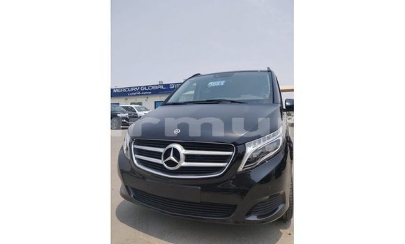 Buy Import Mercedes-Benz 250 Black Car in Import - Dubai in Region of Bouenza Buy Import Mercedes-Benz 250 Black Car in Import - Dubai in Region of Bouenza