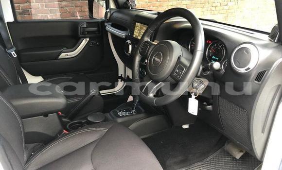 Acheter Occasion Voiture Jeep Wrangler Blanc à Brazzaville, Commune de Brazzaville Acheter Occasion Voiture Jeep Wrangler Blanc à Brazzaville, Commune de Brazzaville