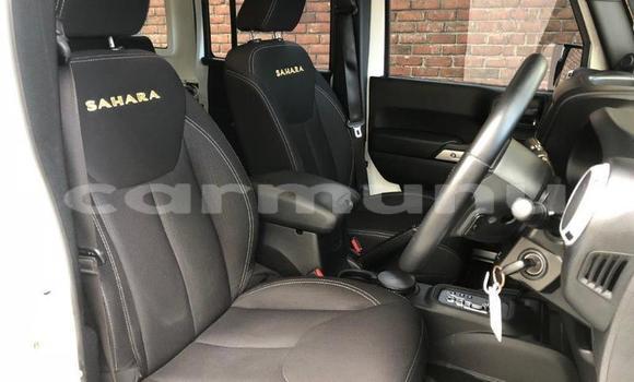 Acheter Occasion Voiture Jeep Wrangler Blanc à Brazzaville, Commune de Brazzaville Acheter Occasion Voiture Jeep Wrangler Blanc à Brazzaville, Commune de Brazzaville