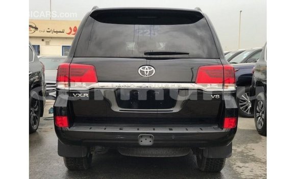 Acheter Import Voiture Toyota Land Cruiser Noir à Import - Dubai, Région de la Bouenza Acheter Import Voiture Toyota Land Cruiser Noir à Import - Dubai, Région de la Bouenza