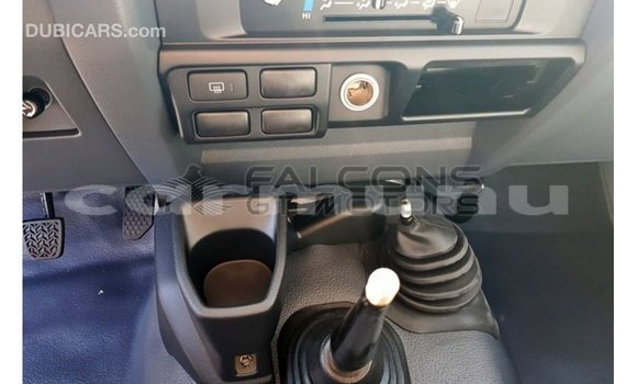Acheter Import Voiture Toyota Land Cruiser Blanc à Import - Dubai, Région de la Bouenza Acheter Import Voiture Toyota Land Cruiser Blanc à Import - Dubai, Région de la Bouenza