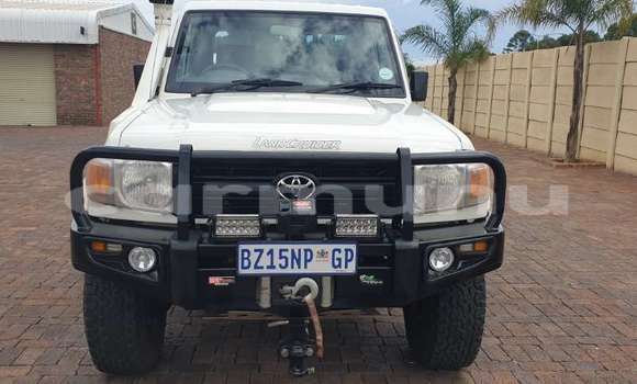 Acheter Occasion Voiture Toyota Land Cruiser Blanc à Brazzaville, Commune de Brazzaville Acheter Occasion Voiture Toyota Land Cruiser Blanc à Brazzaville, Commune de Brazzaville
