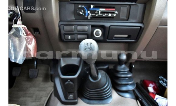 Acheter Import Voiture Toyota Land Cruiser Blanc à Import - Dubai, Région de la Bouenza Acheter Import Voiture Toyota Land Cruiser Blanc à Import - Dubai, Région de la Bouenza