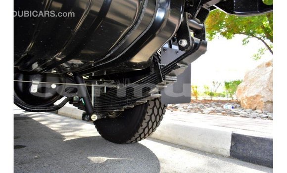 Acheter Import Voiture Toyota Land Cruiser Blanc à Import - Dubai, Région de la Bouenza Acheter Import Voiture Toyota Land Cruiser Blanc à Import - Dubai, Région de la Bouenza