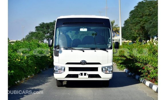 Acheter Import Voiture Toyota Coaster Blanc à Import - Dubai, Région de la Bouenza Acheter Import Voiture Toyota Coaster Blanc à Import - Dubai, Région de la Bouenza