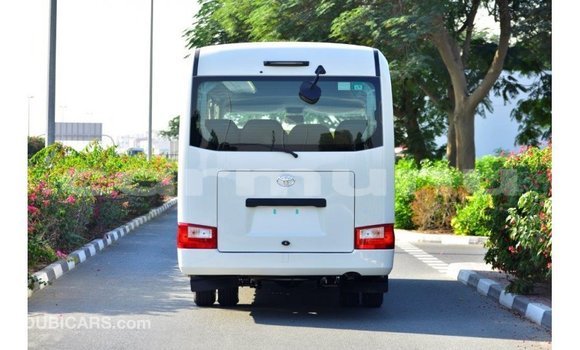 Acheter Import Voiture Toyota Coaster Blanc à Import - Dubai, Région de la Bouenza Acheter Import Voiture Toyota Coaster Blanc à Import - Dubai, Région de la Bouenza
