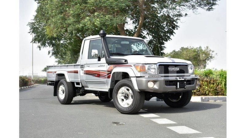 Big with watermark toyota land cruiser region of bouenza import dubai 3624
