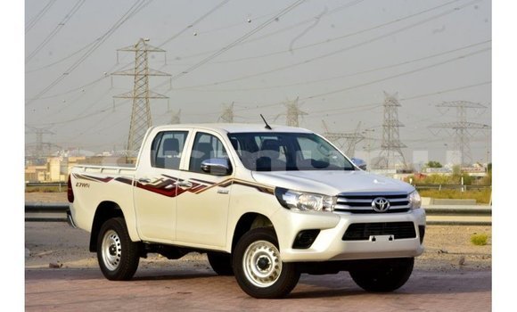 Acheter Import Voiture Toyota Hilux Blanc à Import - Dubai, Région de la Bouenza Acheter Import Voiture Toyota Hilux Blanc à Import - Dubai, Région de la Bouenza