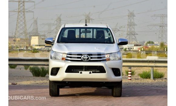 Acheter Import Voiture Toyota Hilux Blanc à Import - Dubai, Région de la Bouenza Acheter Import Voiture Toyota Hilux Blanc à Import - Dubai, Région de la Bouenza
