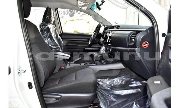 Acheter Import Voiture Toyota Hilux Blanc à Import - Dubai, Région de la Bouenza Acheter Import Voiture Toyota Hilux Blanc à Import - Dubai, Région de la Bouenza