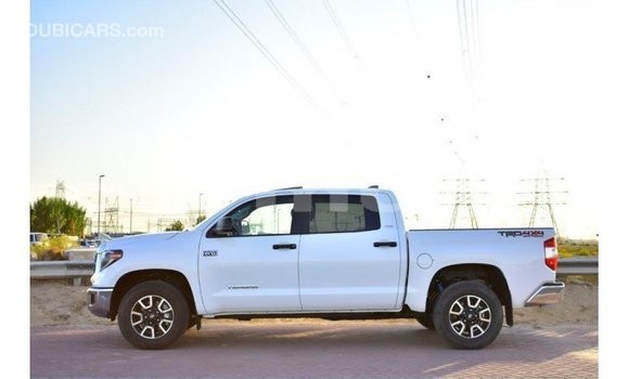 Acheter Import Voiture Toyota Tundra Blanc à Import - Dubai, Région de la Bouenza Acheter Import Voiture Toyota Tundra Blanc à Import - Dubai, Région de la Bouenza