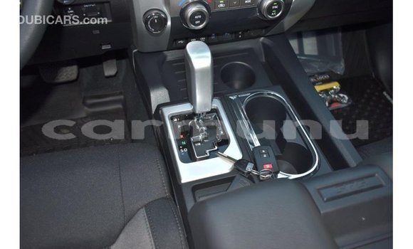 Acheter Import Voiture Toyota Tundra Blanc à Import - Dubai, Région de la Bouenza Acheter Import Voiture Toyota Tundra Blanc à Import - Dubai, Région de la Bouenza
