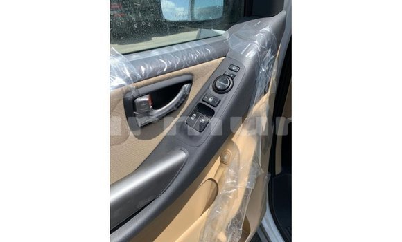 Acheter Import Utilitaire Hyundai Chorus Blanc à Import - Dubai, Région de la Bouenza Acheter Import Utilitaire Hyundai Chorus Blanc à Import - Dubai, Région de la Bouenza