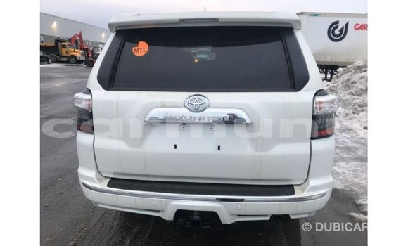 Acheter Import Utilitaire Toyota HiAce Blanc à Import - Dubai, Région de la Bouenza Acheter Import Utilitaire Toyota HiAce Blanc à Import - Dubai, Région de la Bouenza
