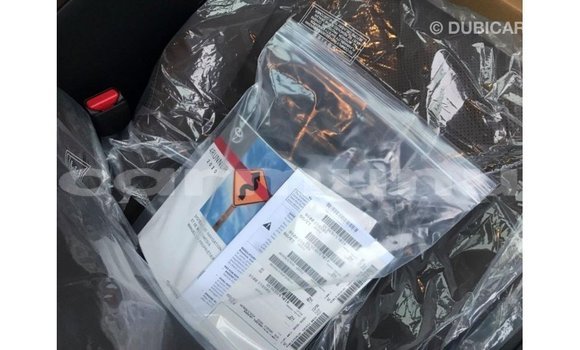 Acheter Import Utilitaire Toyota HiAce Blanc à Import - Dubai, Région de la Bouenza Acheter Import Utilitaire Toyota HiAce Blanc à Import - Dubai, Région de la Bouenza