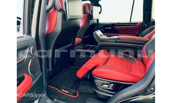 Acheter Import Voiture Lexus LX Noir à Import - Dubai, Région de la Bouenza Acheter Import Voiture Lexus LX Noir à Import - Dubai, Région de la Bouenza