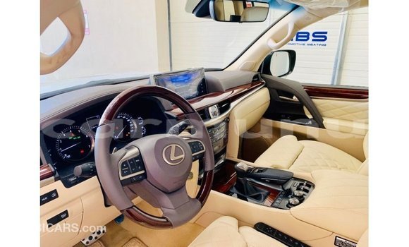 Acheter Import Voiture Lexus LX Noir à Import - Dubai, Région de la Bouenza Acheter Import Voiture Lexus LX Noir à Import - Dubai, Région de la Bouenza