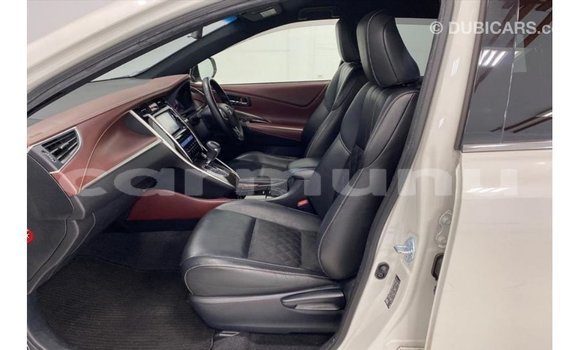 Buy Import Toyota Harrier White Car in Import - Dubai in Region of Bouenza Buy Import Toyota Harrier White Car in Import - Dubai in Region of Bouenza