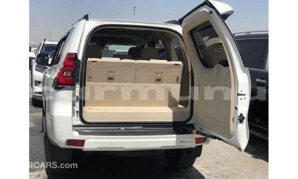 Acheter Import Voiture Toyota Prado Blanc à Import - Dubai, Région de la Bouenza Acheter Import Voiture Toyota Prado Blanc à Import - Dubai, Région de la Bouenza