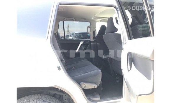 Acheter Import Voiture Toyota Prado Blanc à Import - Dubai, Région de la Bouenza Acheter Import Voiture Toyota Prado Blanc à Import - Dubai, Région de la Bouenza