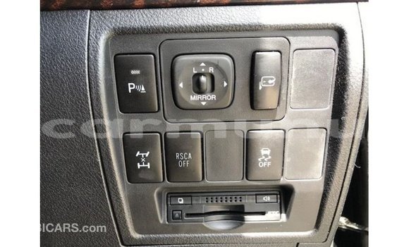 Acheter Import Voiture Toyota Land Cruiser Noir à Import - Dubai, Région de la Bouenza Acheter Import Voiture Toyota Land Cruiser Noir à Import - Dubai, Région de la Bouenza