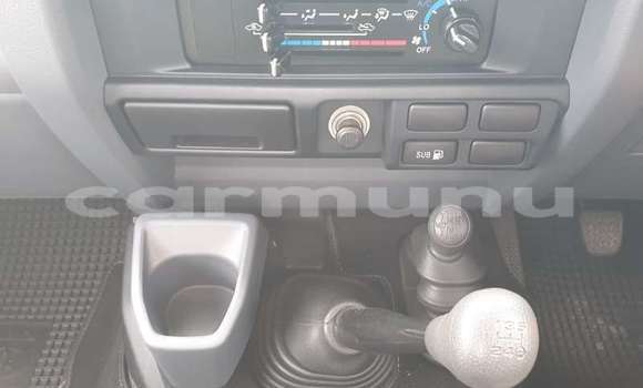 Acheter Occasion Voiture Toyota Land Cruiser Blanc à Brazzaville, Commune de Brazzaville Acheter Occasion Voiture Toyota Land Cruiser Blanc à Brazzaville, Commune de Brazzaville