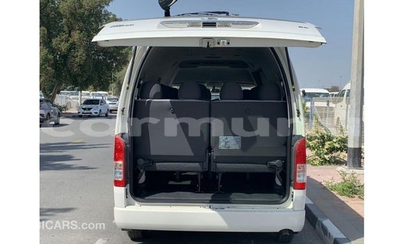 Acheter Import Voiture Toyota Hiace Blanc à Import - Dubai, Région de la Bouenza Acheter Import Voiture Toyota Hiace Blanc à Import - Dubai, Région de la Bouenza