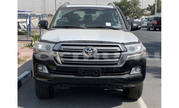 Buy Import Toyota Land Cruiser Black Car in Import - Dubai in Region of Bouenza Buy Import Toyota Land Cruiser Black Car in Import - Dubai in Region of Bouenza