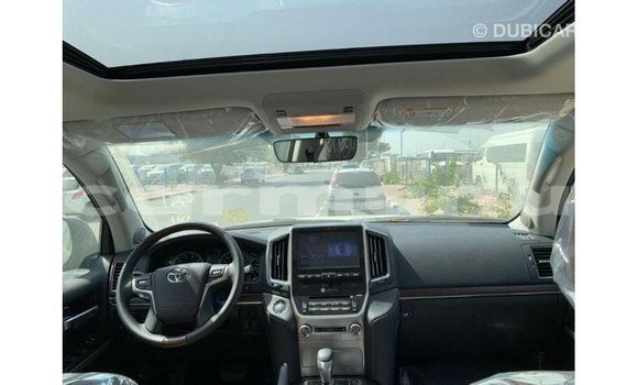 Buy Import Toyota Land Cruiser Black Car in Import - Dubai in Region of Bouenza Buy Import Toyota Land Cruiser Black Car in Import - Dubai in Region of Bouenza