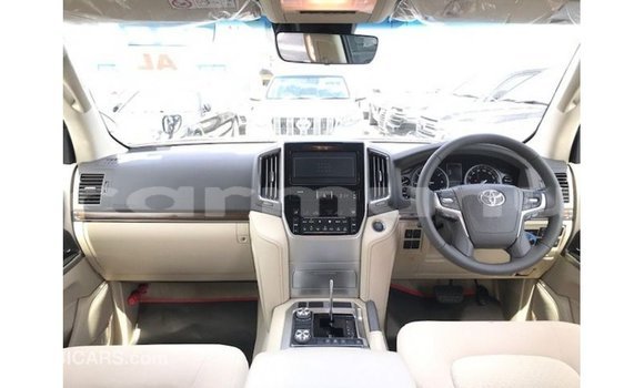 Buy Import Toyota Land Cruiser Black Car in Import - Dubai in Region of Bouenza Buy Import Toyota Land Cruiser Black Car in Import - Dubai in Region of Bouenza