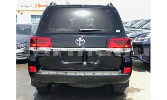 Buy Import Toyota Land Cruiser Black Car in Import - Dubai in Region of Bouenza Buy Import Toyota Land Cruiser Black Car in Import - Dubai in Region of Bouenza