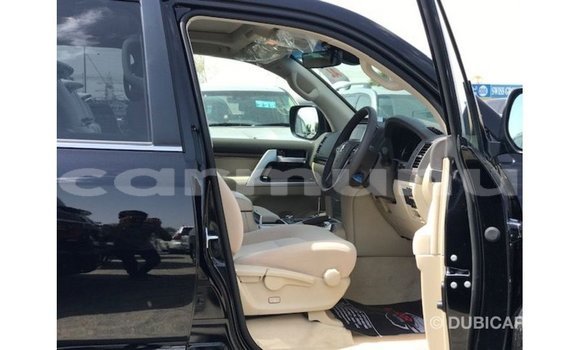 Buy Import Toyota Land Cruiser Black Car in Import - Dubai in Region of Bouenza Buy Import Toyota Land Cruiser Black Car in Import - Dubai in Region of Bouenza