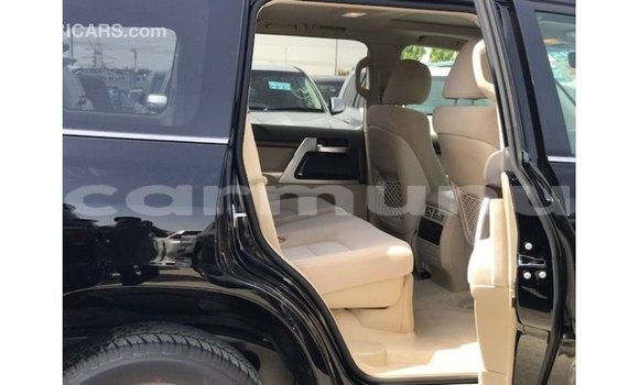 Buy Import Toyota Land Cruiser Black Car in Import - Dubai in Region of Bouenza Buy Import Toyota Land Cruiser Black Car in Import - Dubai in Region of Bouenza