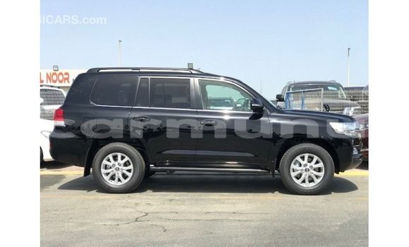 Buy Import Toyota Land Cruiser Black Car in Import - Dubai in Region of Bouenza Buy Import Toyota Land Cruiser Black Car in Import - Dubai in Region of Bouenza