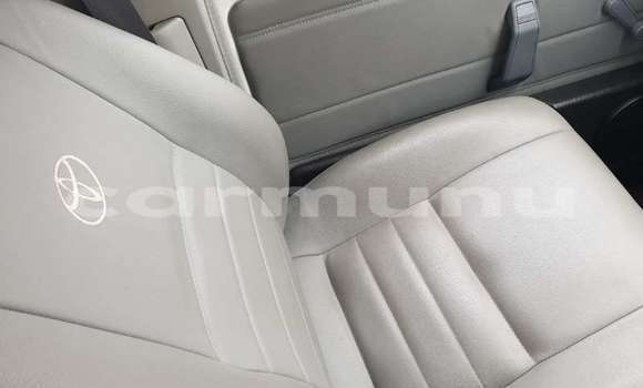 Acheter Occasion Voiture Toyota Land Cruiser Blanc à Brazzaville, Commune de Brazzaville Acheter Occasion Voiture Toyota Land Cruiser Blanc à Brazzaville, Commune de Brazzaville