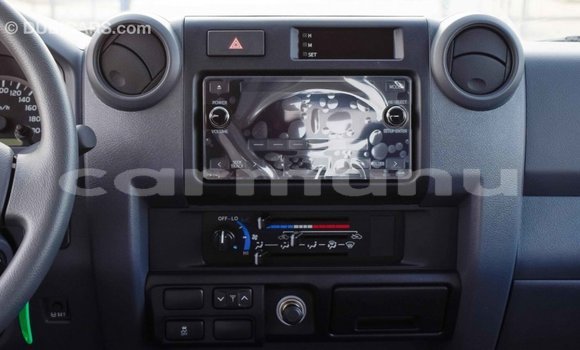 Buy Import Toyota Land Cruiser White Car in Import - Dubai in Region of Bouenza Buy Import Toyota Land Cruiser White Car in Import - Dubai in Region of Bouenza